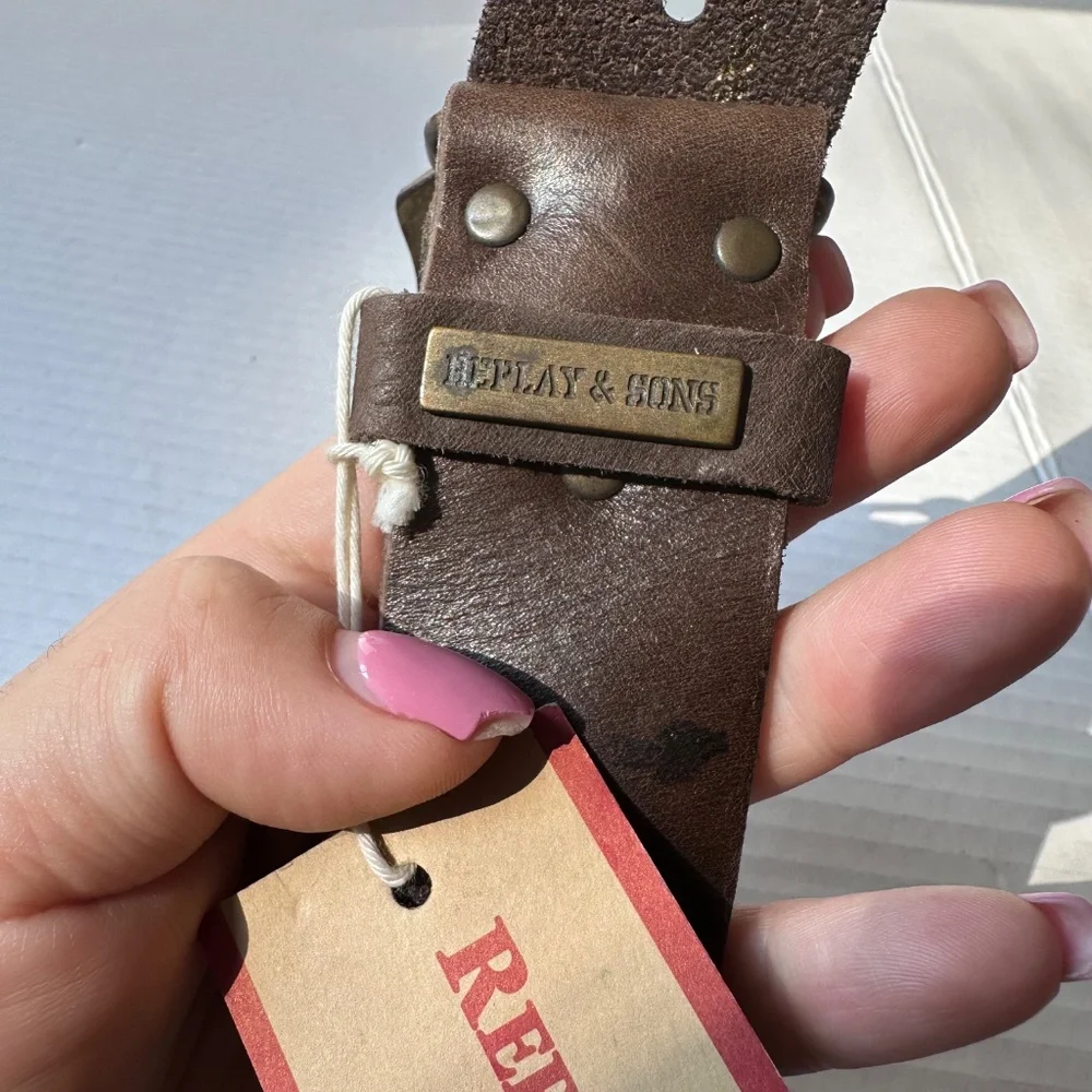 Replay & sons leather boy’s belt 26” NWT bold look⚡️